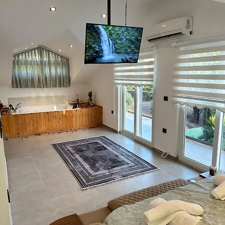 Tekeli B Apartment *